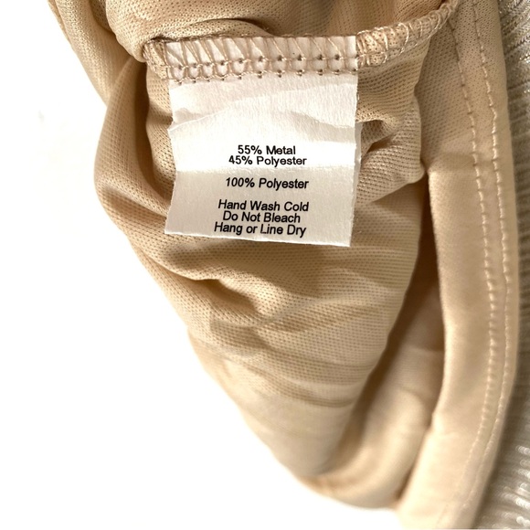 W5 Neutral Gold Shimmer Pleated Flutter Sleeve Blouse NWT - Picture 7 of 7